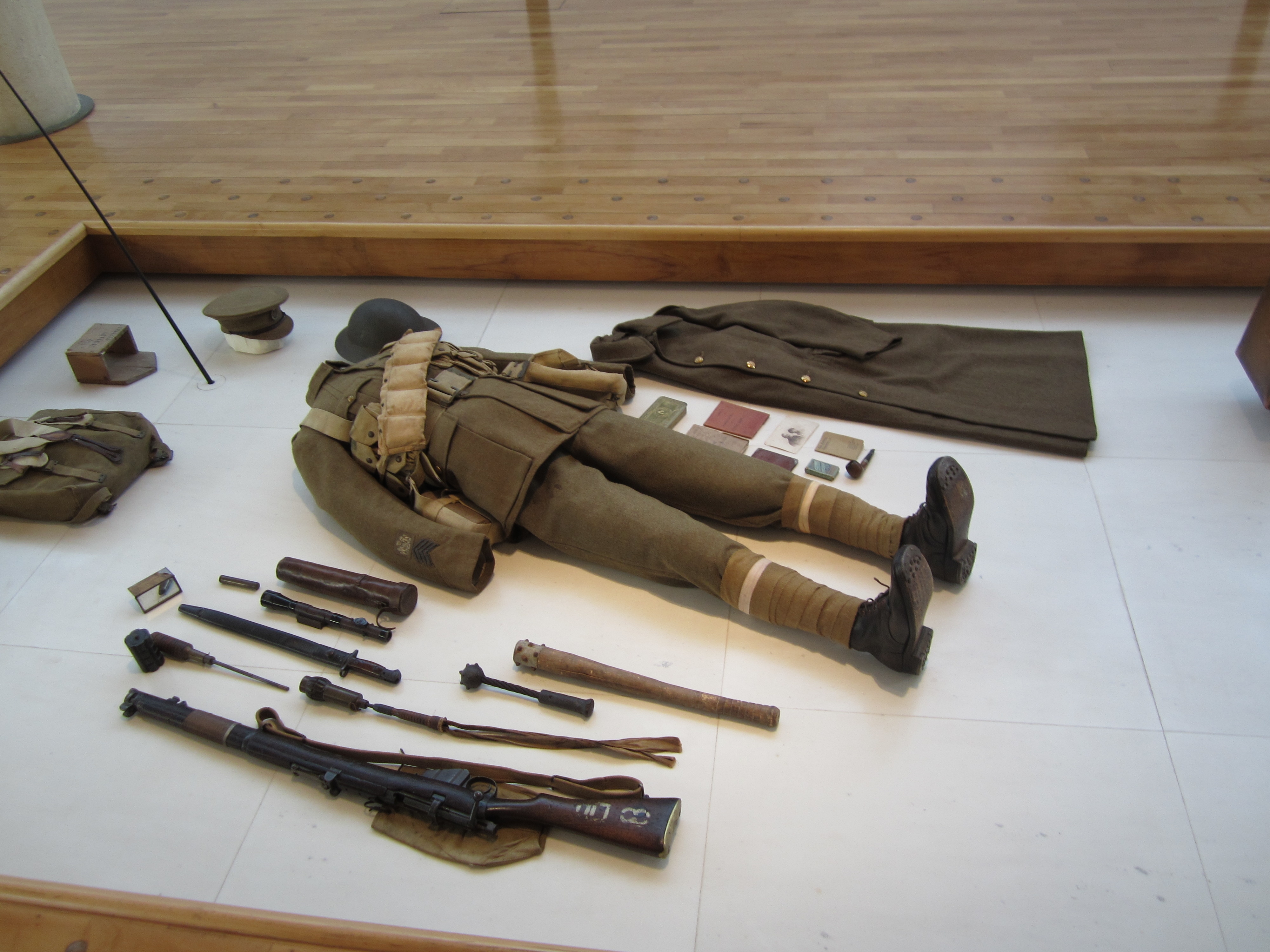 Bodenvitrine im Historial de la Grande Guerre, Péronne, © Paul Ciupke