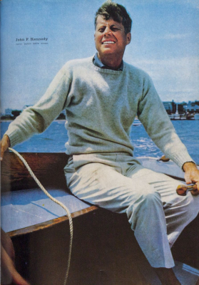 Er. Die Zeitschrift des Herrn 13 (1963) H. 9, S. 35; Foto: David Drew Zingg. Nur wenig später, am 22. November 1963, wurde der hier abgebildete John F. Kennedy ermordet.