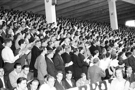 Billy Graham’s Audience in Düsseldorf, June 1954