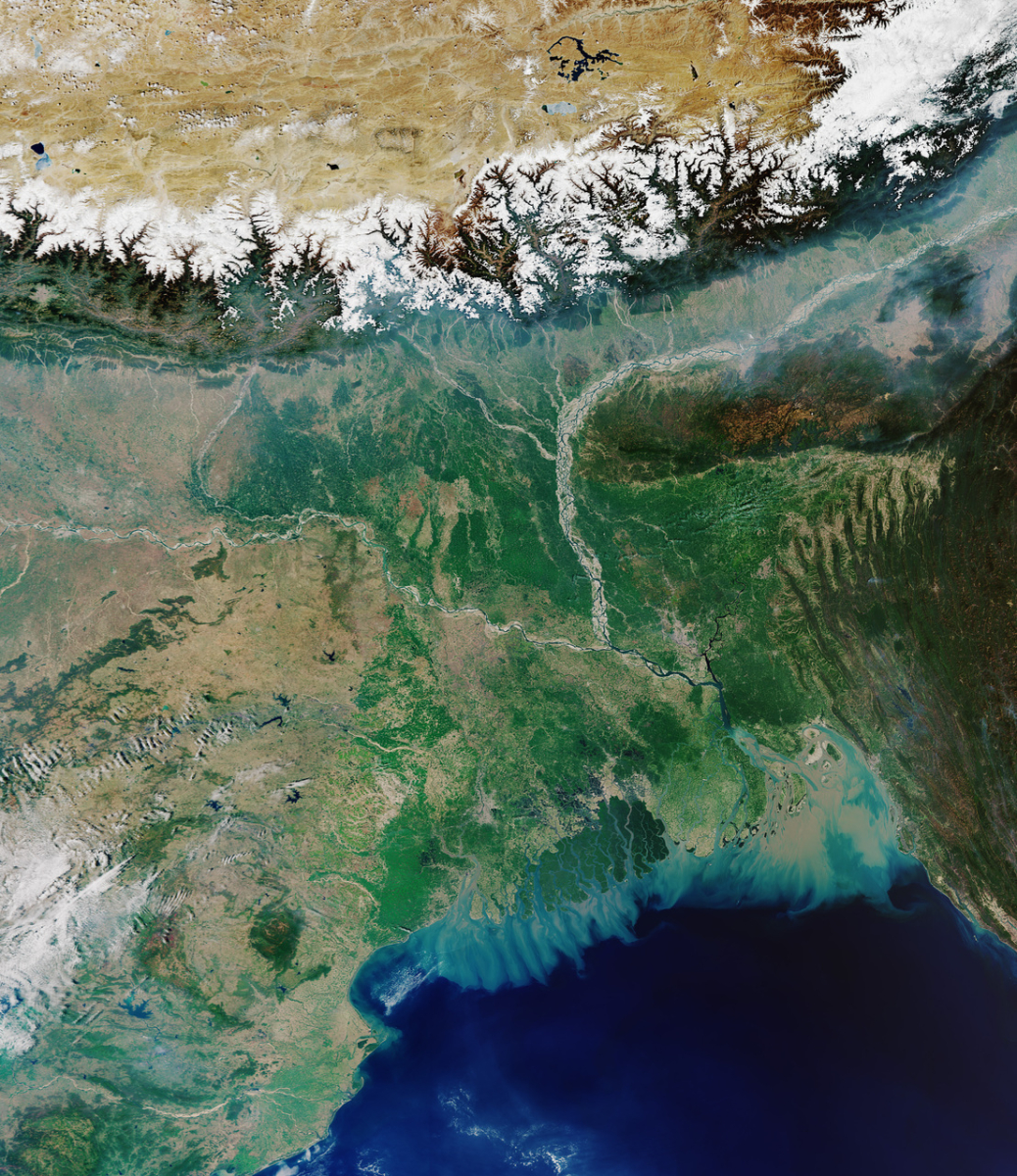 The Copernicus Sentinel-3 mission takes us over the Ganges Delta – the world’s largest river delta. Covering an area of around 100,000 sq km, the Ganges Delta lies in both Bangladesh and the State of West Bengal in India. This image was captured on 31 March 2020 by the European Space Agency (ESA). (Contains modified Copernicus Sentinel data 2020, Wikimedia Commons, https://commons.wikimedia.org/wiki/File:Ganges_Delta_ESA22274217.jpeg, ESA, https://creativecommons.org/licenses/by-sa/3.0/igo/deed.en)