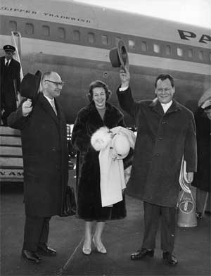 Ankunft Willy Brandts in New York (mit Ehefrau Rut und Günter Klein, Februar 1959)