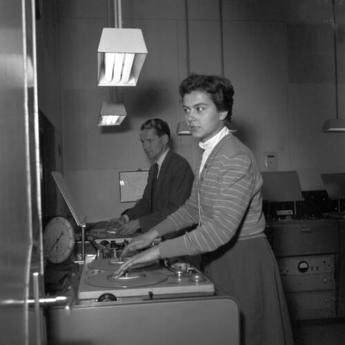 Tontechnikerinnen beim NWDR in Hamburg